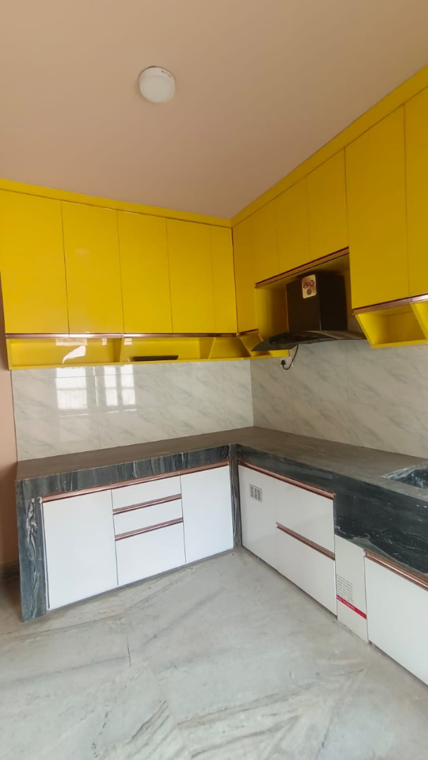 Semi Furnished 4bhk in ABC, Near Rajiv Bhawan, GS Road, SATSANG VIHAR, Tarun Nagar, Guwahati, Assam, India for Rent